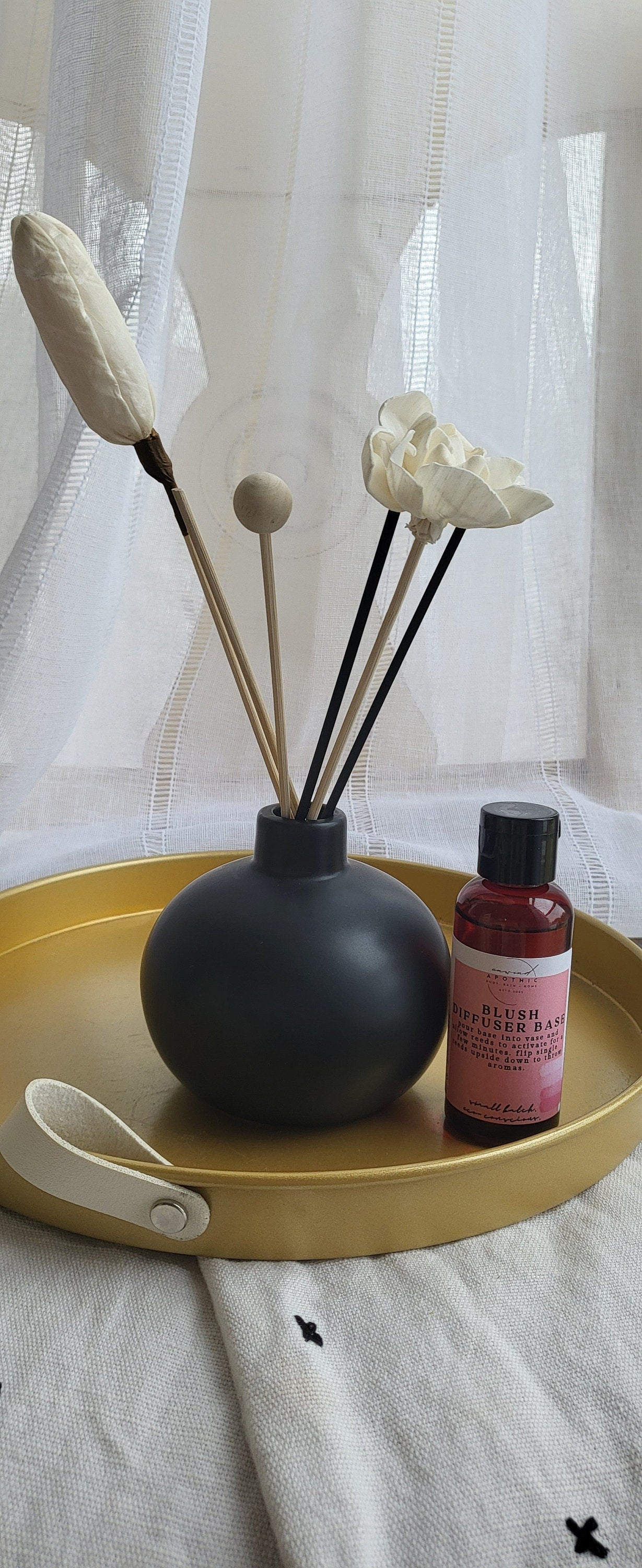 Reed Diffuser Vase - Dried Flowers - Pampas Decoration - Lotus Leaf- Minimalist Aromatherapy Oils - Rattan Sticks - Flameless Fragrance Base