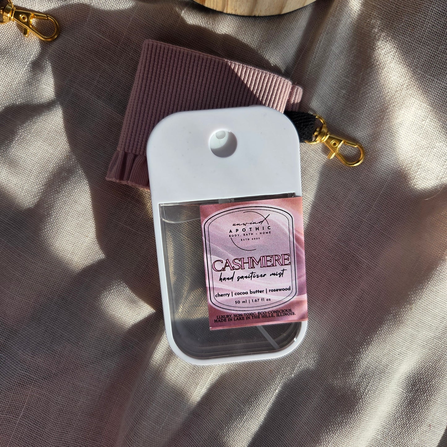 HAND SANI SKIRT KEYCHAIN