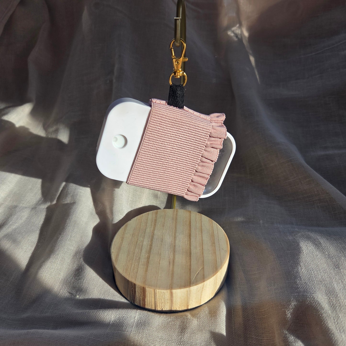 HAND SANI SKIRT KEYCHAIN