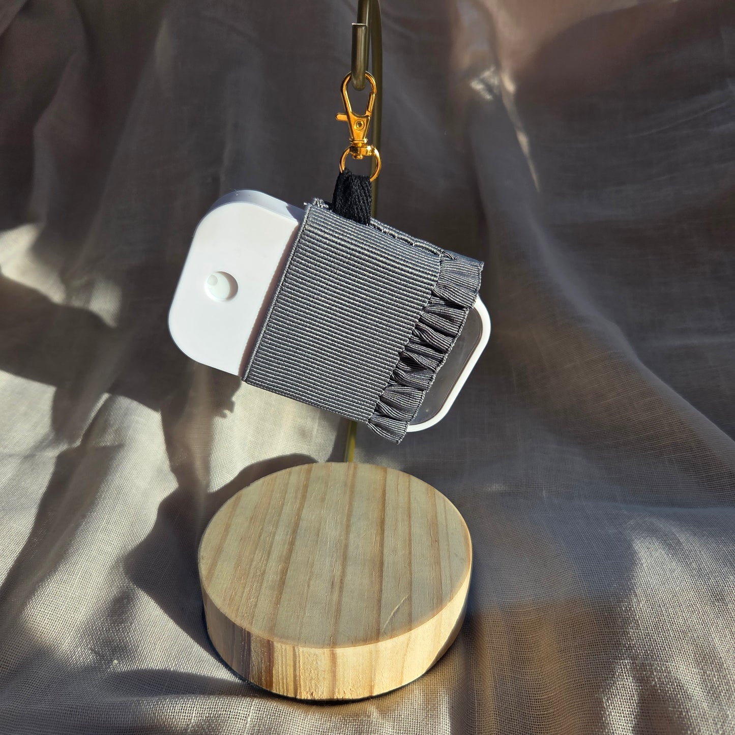 HAND SANI SKIRT KEYCHAIN